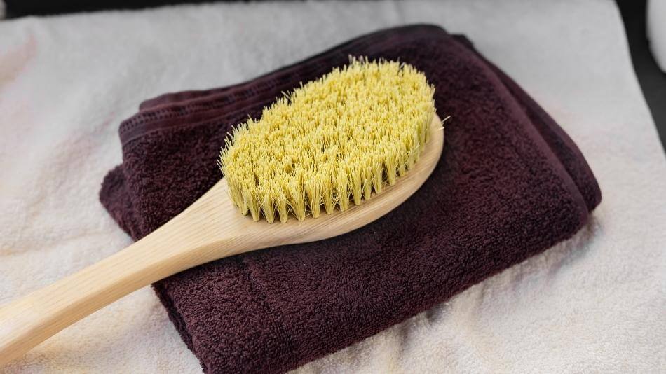 The Benefits of Dry Brushing